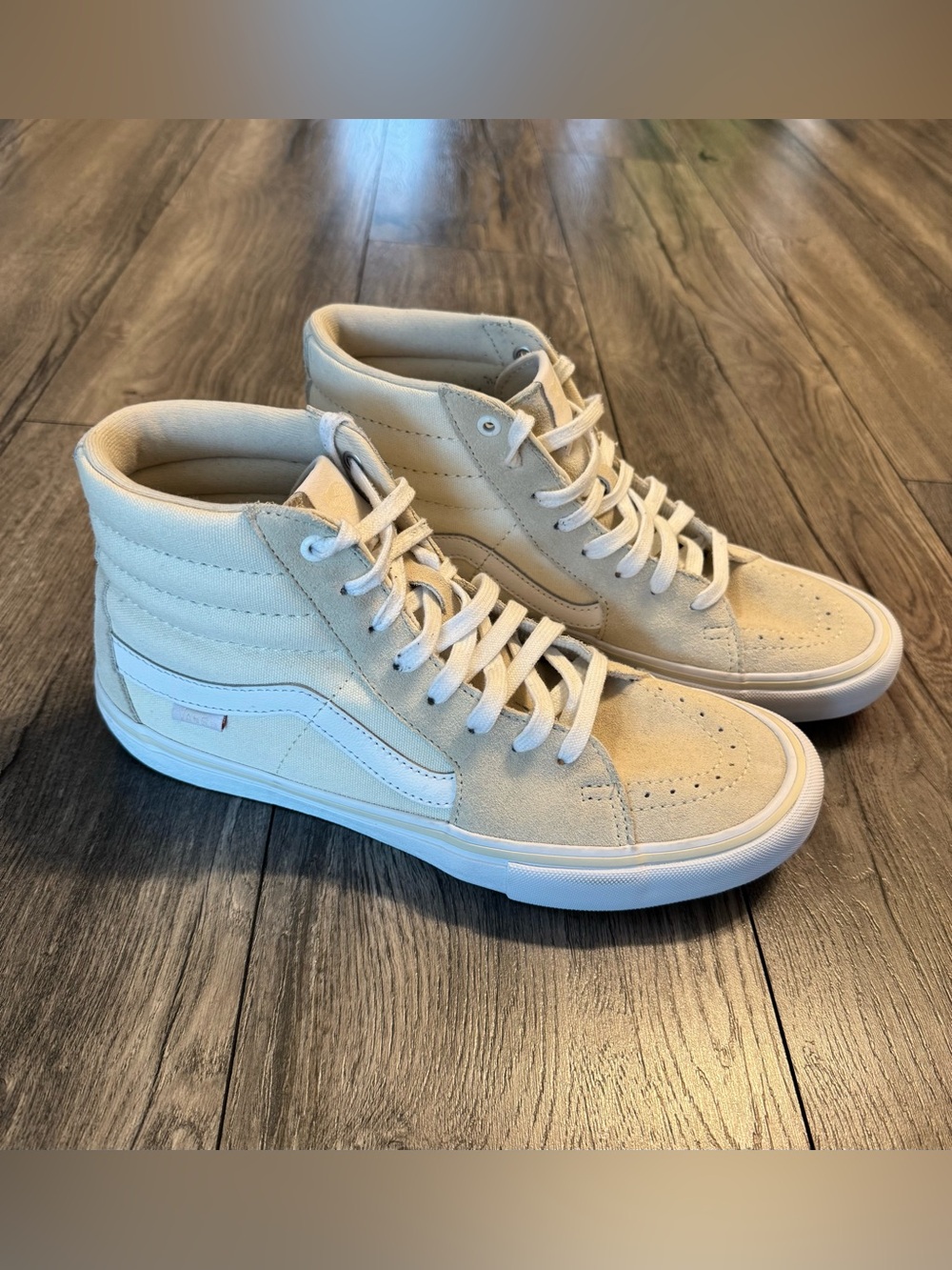 Vans Sk8-Hi Pro Marshmallow White Suede High Top Sneakers Men 10.5 Women 12